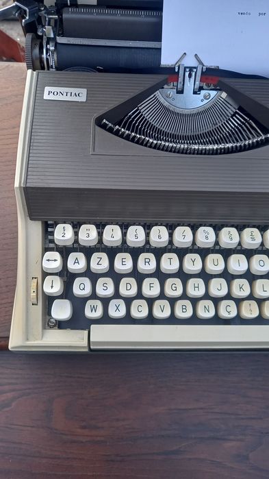 Maquina escrever antiga , optimo estado