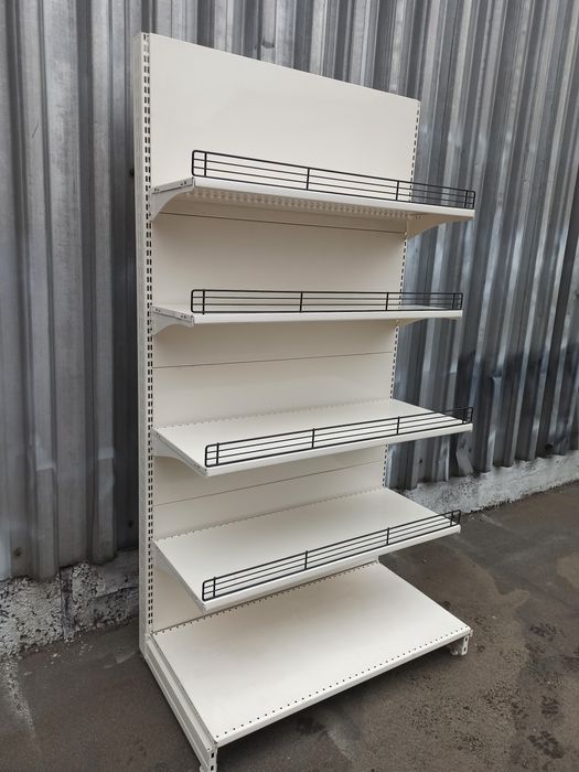 Стелажі з полицями та перфоровані. Острівні стелажі