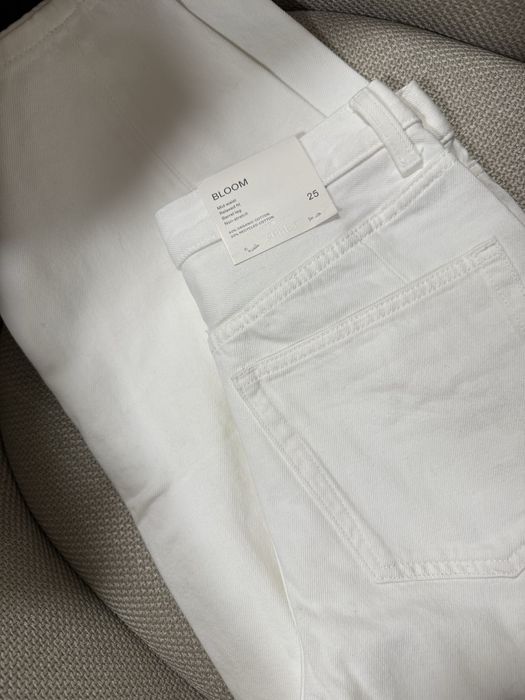 Джинси молочні ARKET, 25 розмір