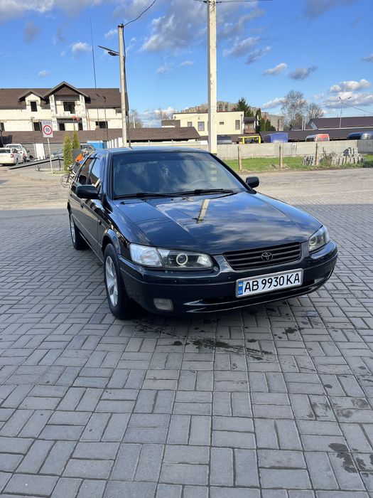 Авто Toyota camry