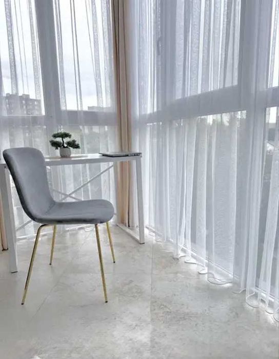 Пропонується до продажу простора 4-кімнатна квартира