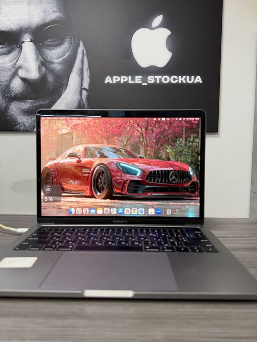 Продам Macbook Pro 2019 i5 8 256