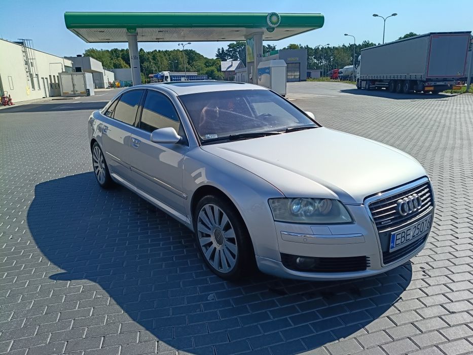 Audi A8 D3 4.0 V8