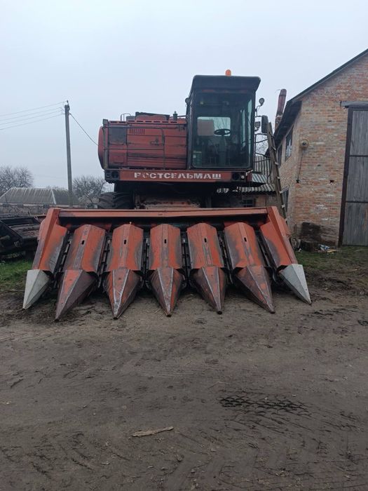 Комбайн Дон з жатками