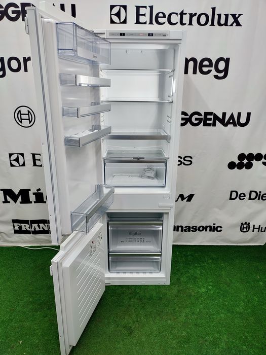 Вбудований двокамерний холодильник від Neff KI7863F30 No Frost A+++