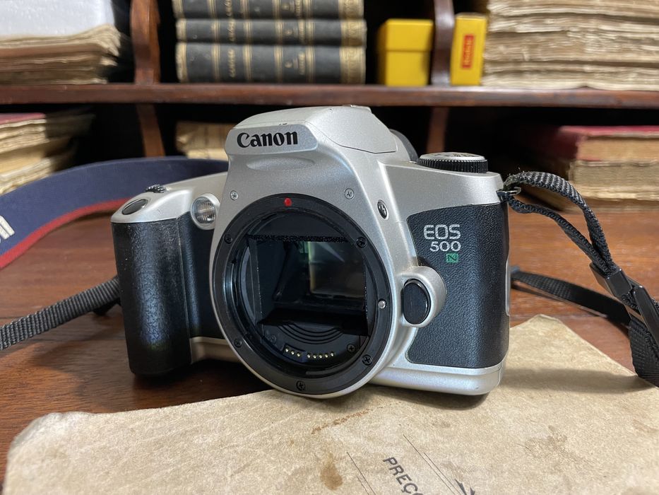 Corpo Canon eos 500N maquina de rolo 35mm