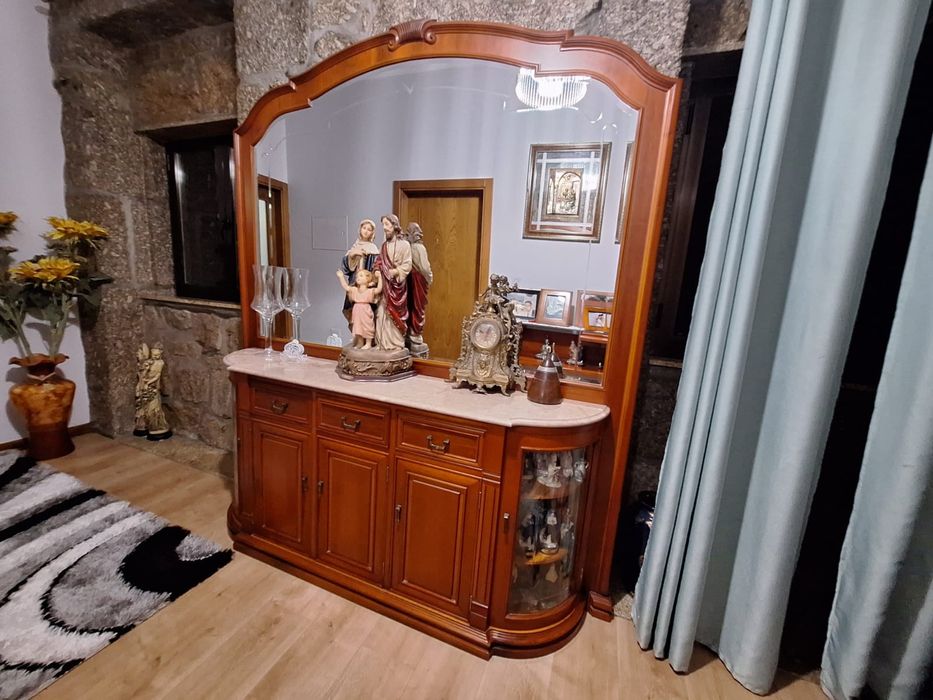 Móvel novo em cerejeira