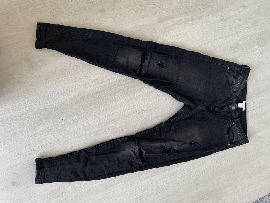 Jeansy dzinsy spodnie z przetarciami z dozurami m h&m