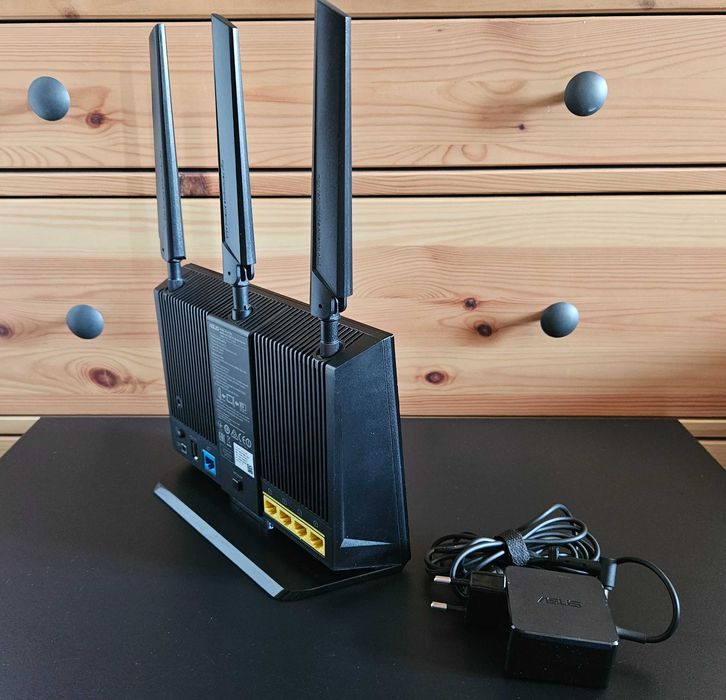 router z modemem LTE ASUS 4G-AC55U