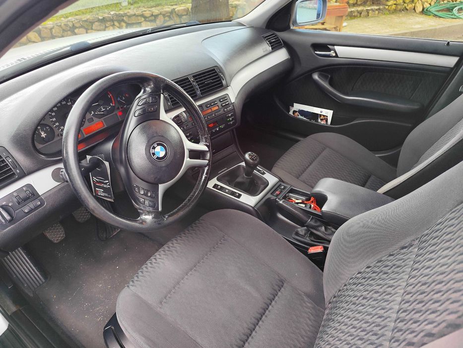 Carro BMW modelo 320 diesel do ano 2001