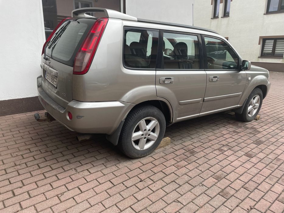 Nissan x - trail