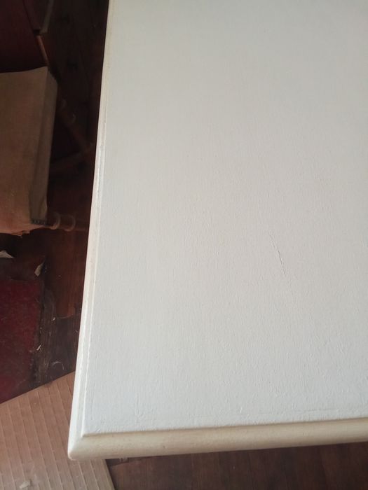Vendo mesa em mui bom estado, O preço é 150 euros mas pode ser negociável