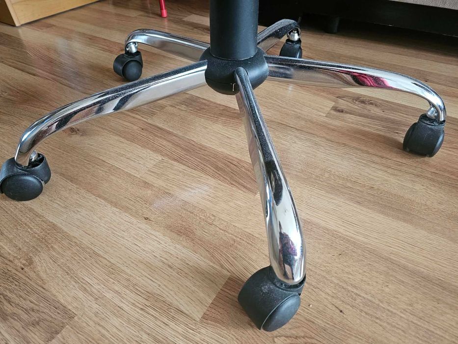Fotel komputerowy