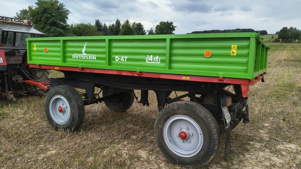 Przyczepa rolnicza wywrotka D-47 Sanok Autosan