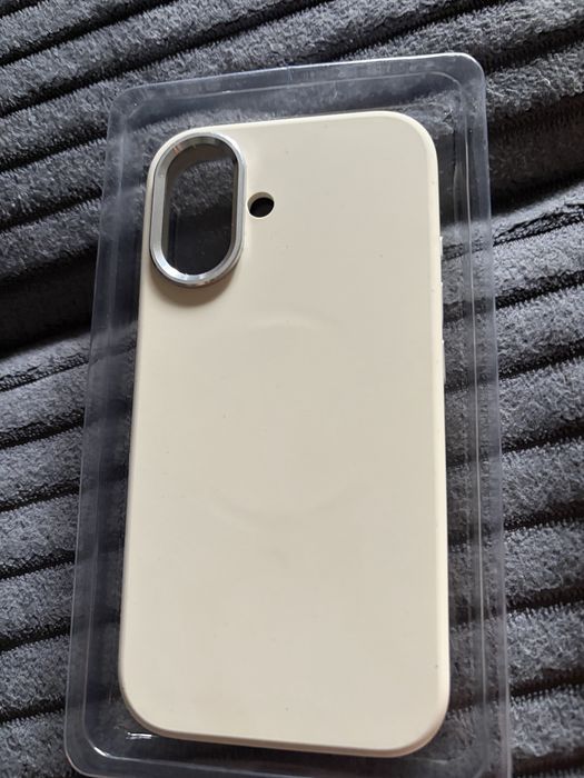 Etiu iphone 16 …