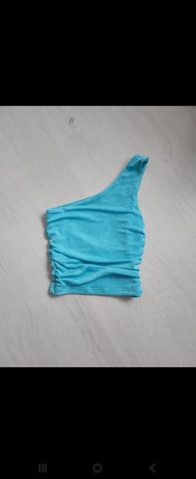 Krótki, marszczony top Primark na jedno ramię