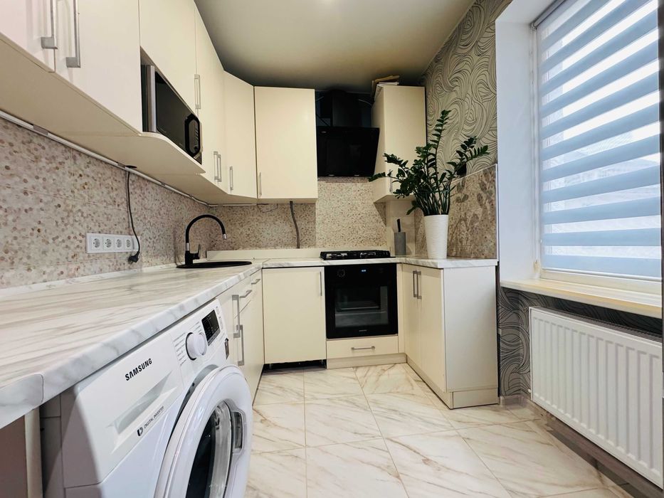 Продаж 2-кімнатна квартира Центральний Парк