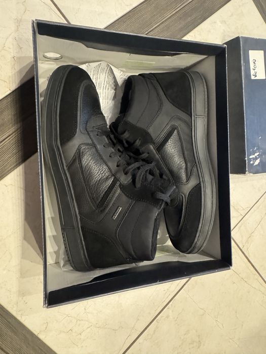 ecco  geox   44  стан чудовий