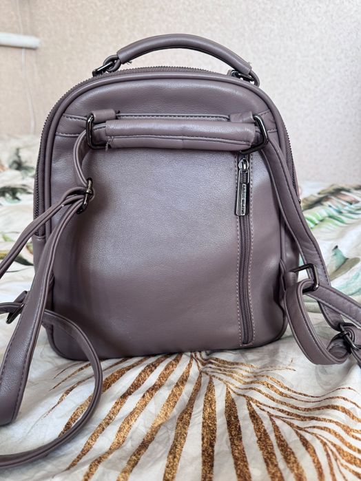 Рюкзак з замінника гарної якості