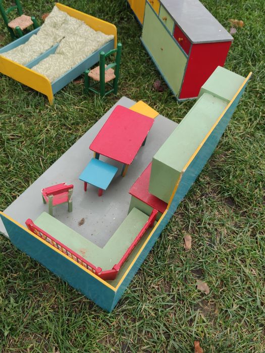 Stare drewniane mebelki domek dla lalek komoda szafka łóżko vintage