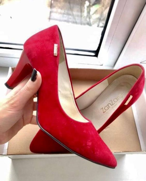 Туфлі екозамша на каблуку