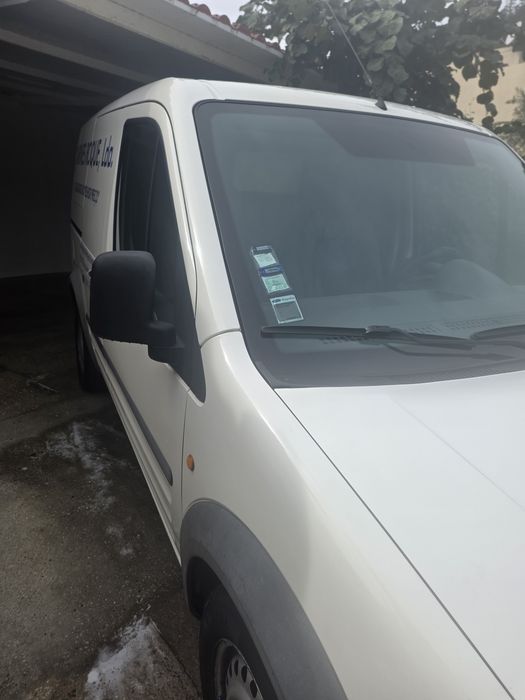 Ford Transit Connect com caixa isotérmica
