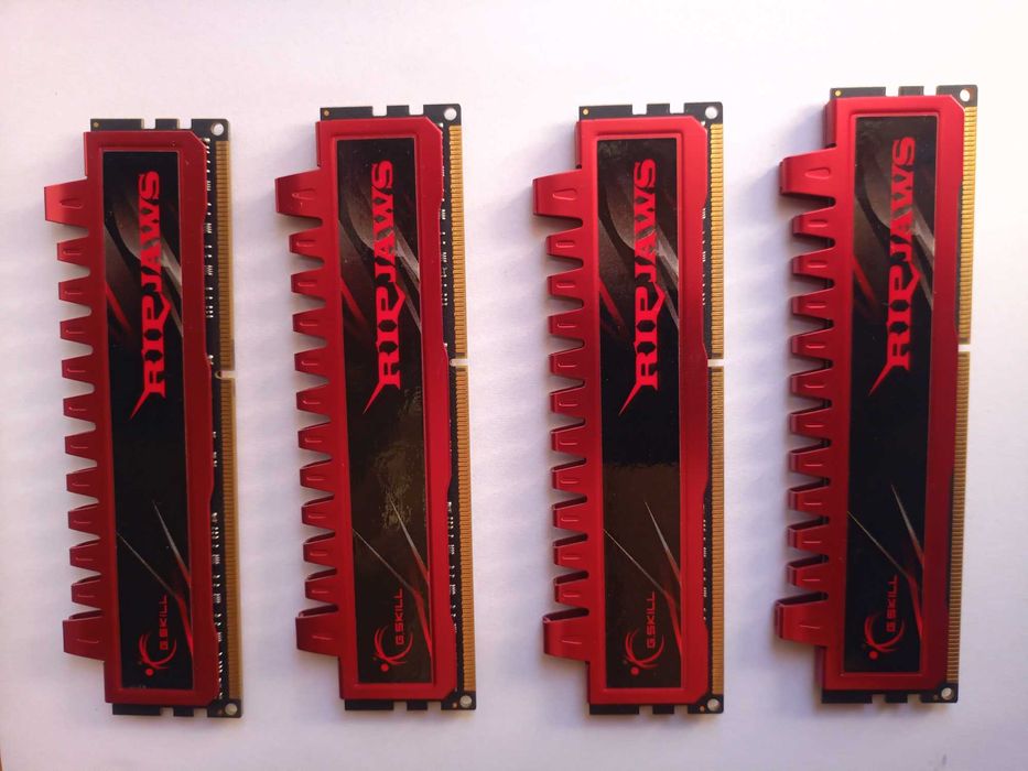 Pamięć RAM: 2x4 GB DDR3 1600 MHz