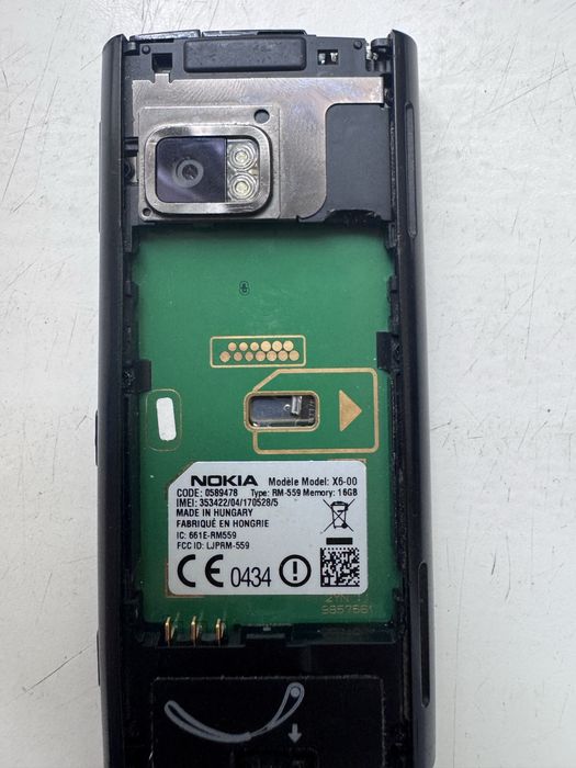 Мобильный телефон Нокия Nokia X6 оптика Carl Zeiss