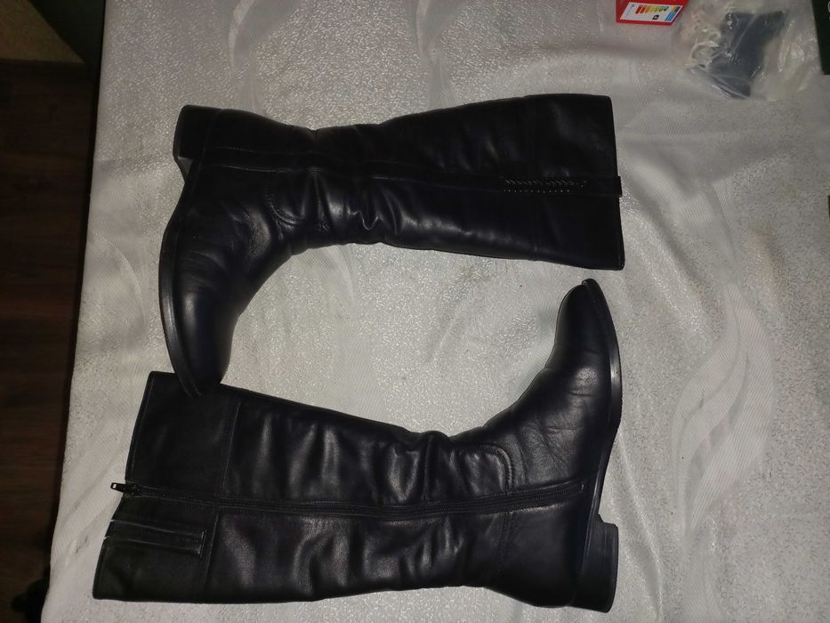 Продам сапоги 2 пары