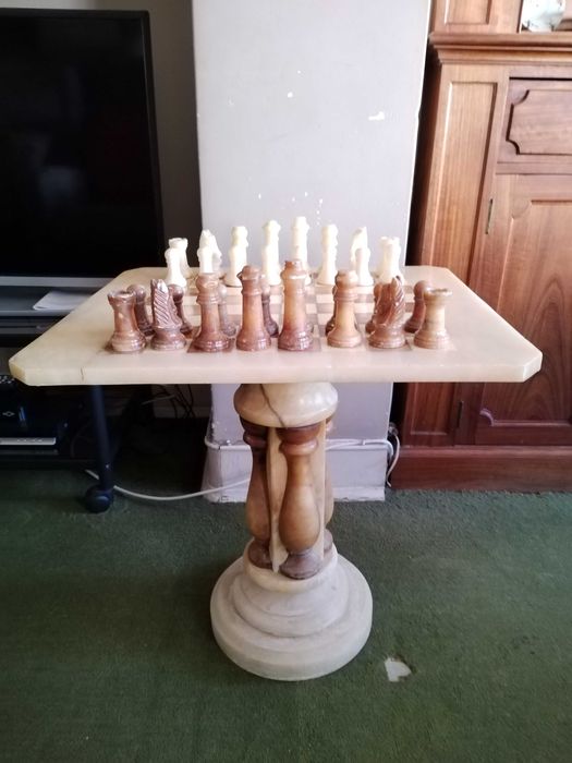 Tabuleiro de xadrez em mármore