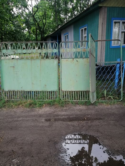 Продам металеві ворота з хвірткою
