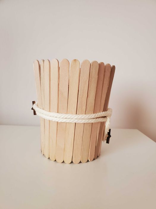 Vaso artesanal em madeira