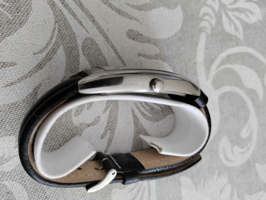 Наручные часы с логотипом БЮТ