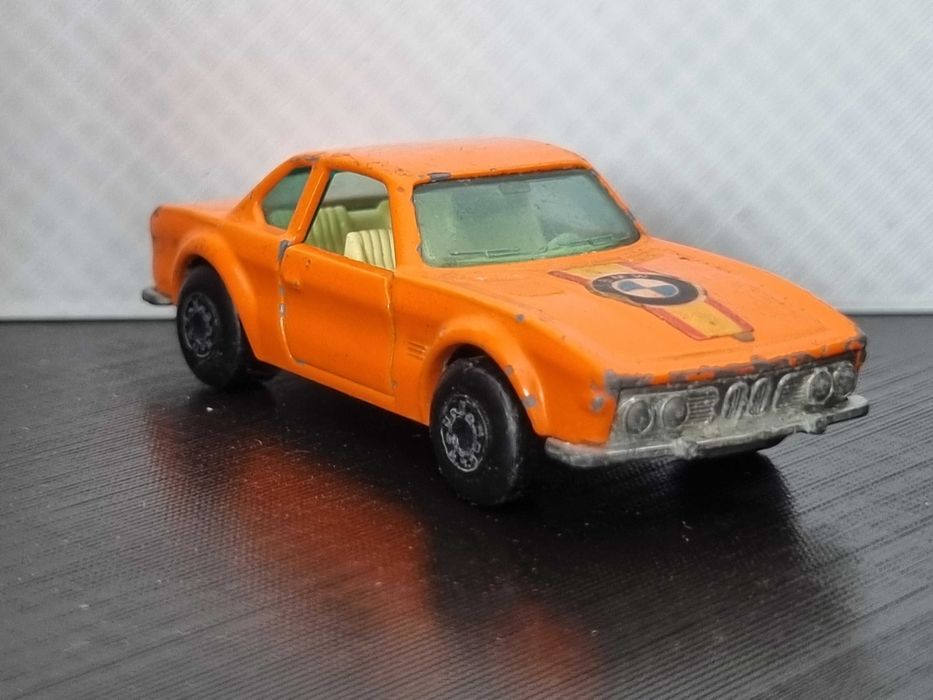 Conjunto de miniaturas "matchbox" 1:64