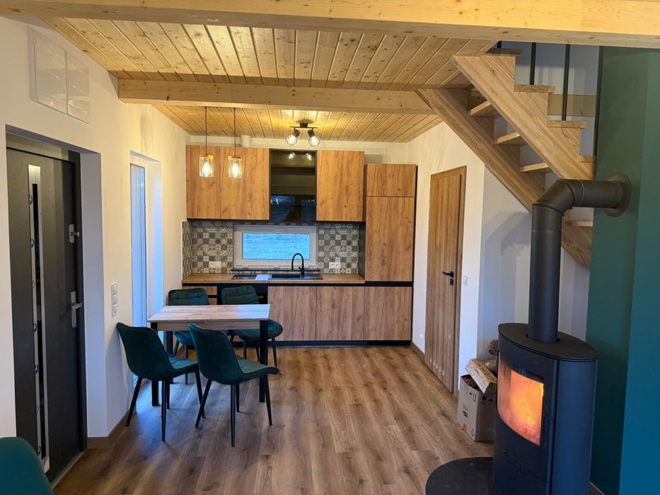 Oak House. Domek z balią w Serskim Lesie