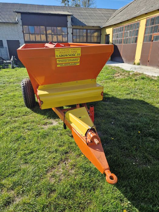 Rozsiewacz wapna nawozu piaskarka RCW-3