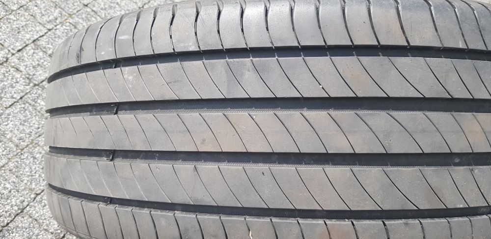 Mercedes GLK Alufelgi Z Oponami 235/50R19 103V