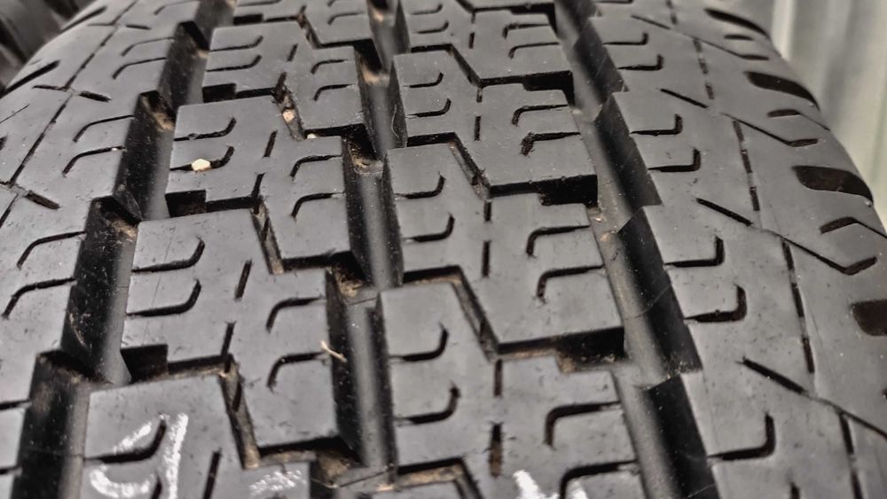 Шини 215/75R16C Michelin. Всесезонні. Франція с