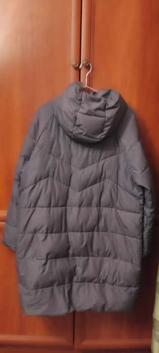 Зимовий пуховик жіночий