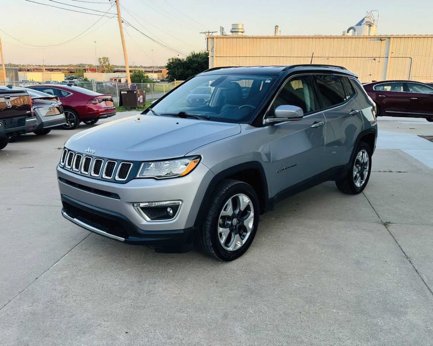 Jeep Compass Latitude      2019