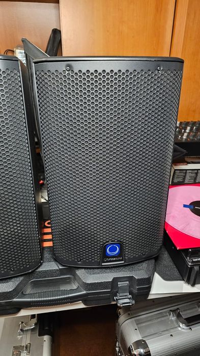 Dwie kolumny aktywne turbosound IQ8 2500w