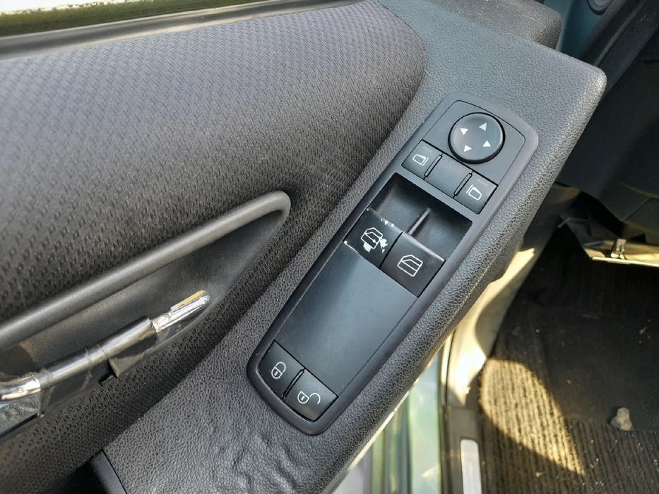 Para peças MERCEDES-BENZ Classe A (W169)