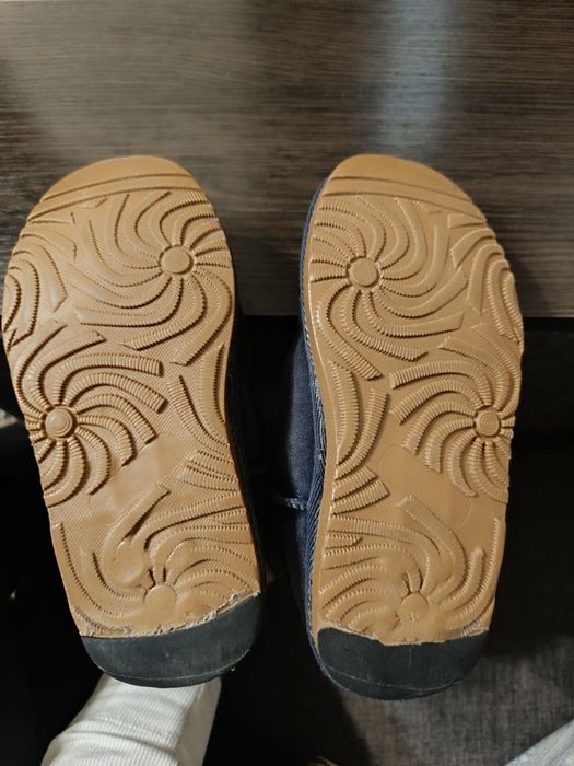 Продам угги унисекс