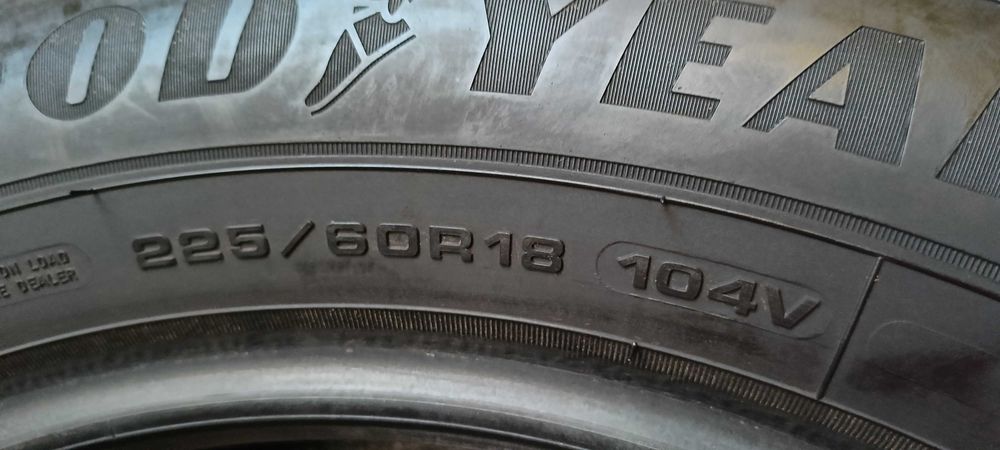 2X 225/60R18 104V Goodyear ultra grip Performance+ SUV 353E