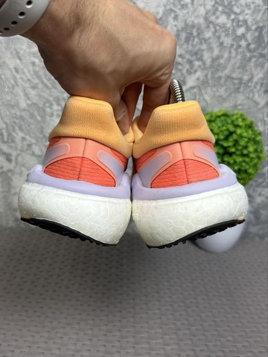 Adidas Solar Boost кроссовки 38 размер женские спортивные яркие