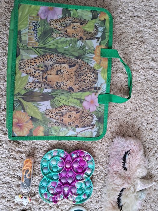 Отдам игрушки поп ит,симпл димпл,пенал единорог,сумка и тд