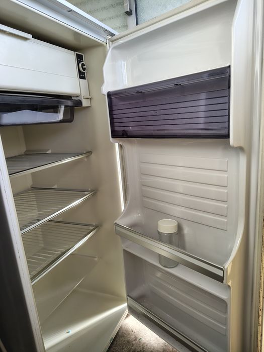 Frigorífico Ariston - não testado - para peças ou reparação