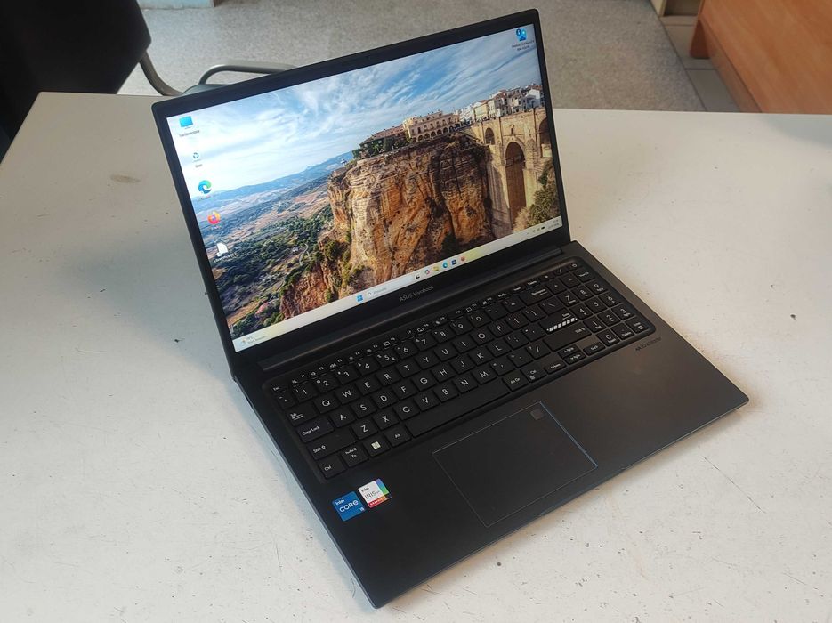 Laptop Asus Vivobook 15, i5-1235U, 16GB, SSD 512GB, Iris Xe, Win11
