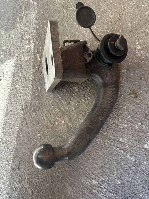 Oryginalny Hak holowniczy Audi A3 8P