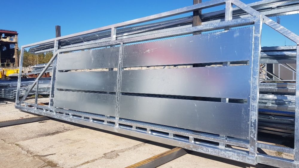 Brama przesuwna z panel z blachy(4mx1,5m) ocynk, PRODUCENT